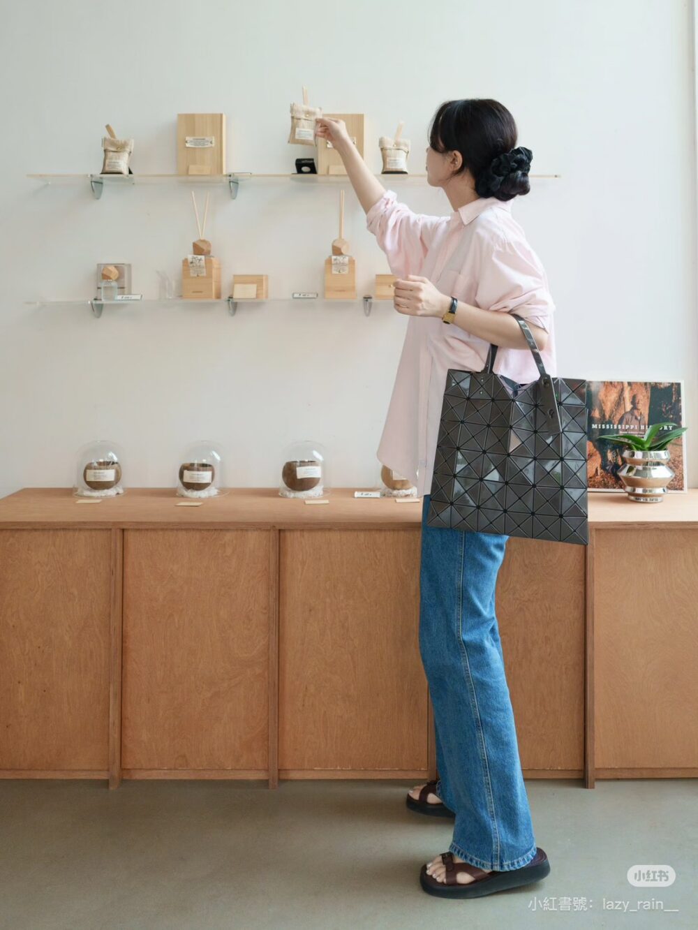 BAO BAO  三宅一生 ISSEY MIYAKE  6x6 炭灰色#亮面♥